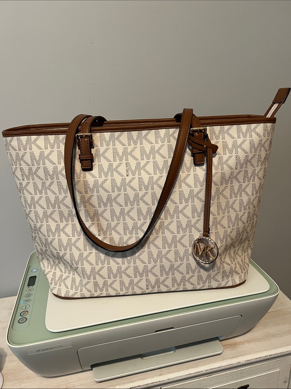 Michael Kors Jet Set Signature Tote